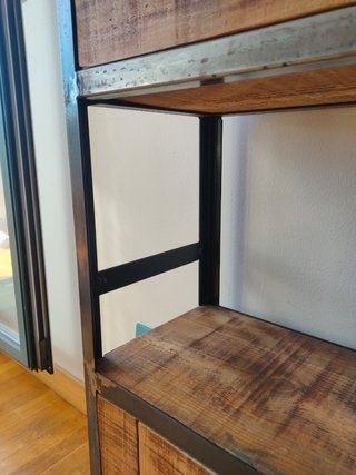 Estantería estilo industrial urge