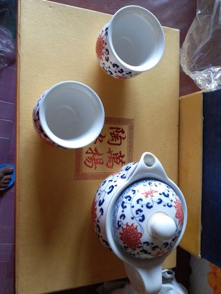 Set 6 tazze e teiera