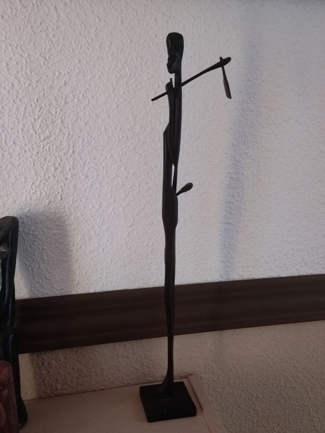 Figura talla ébano africana 