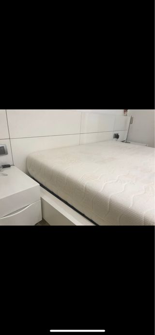 habitación de matrimonio en blanco lacado mate