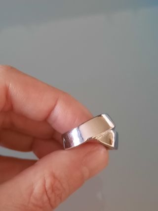Anillo plateado lazada nuevo