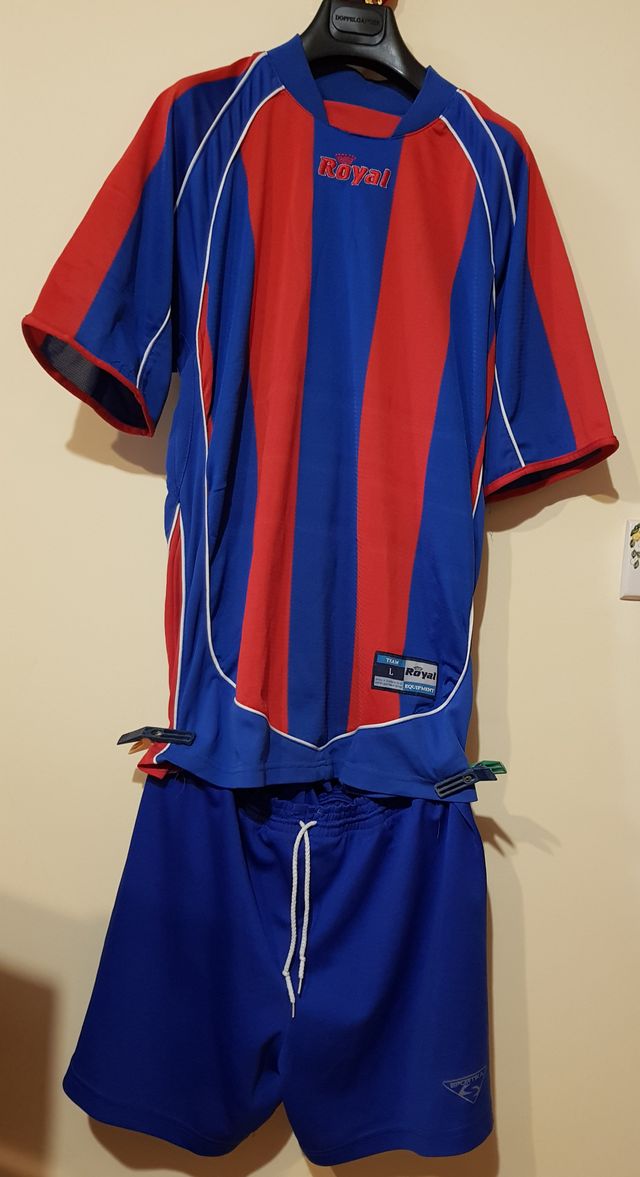 COMPLETO CALCIO  ROSSOAZZURRO