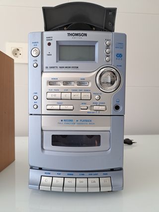 CADENA REPRODUCTORA DE MÚSICA DE ALTA FIDELIDAD.