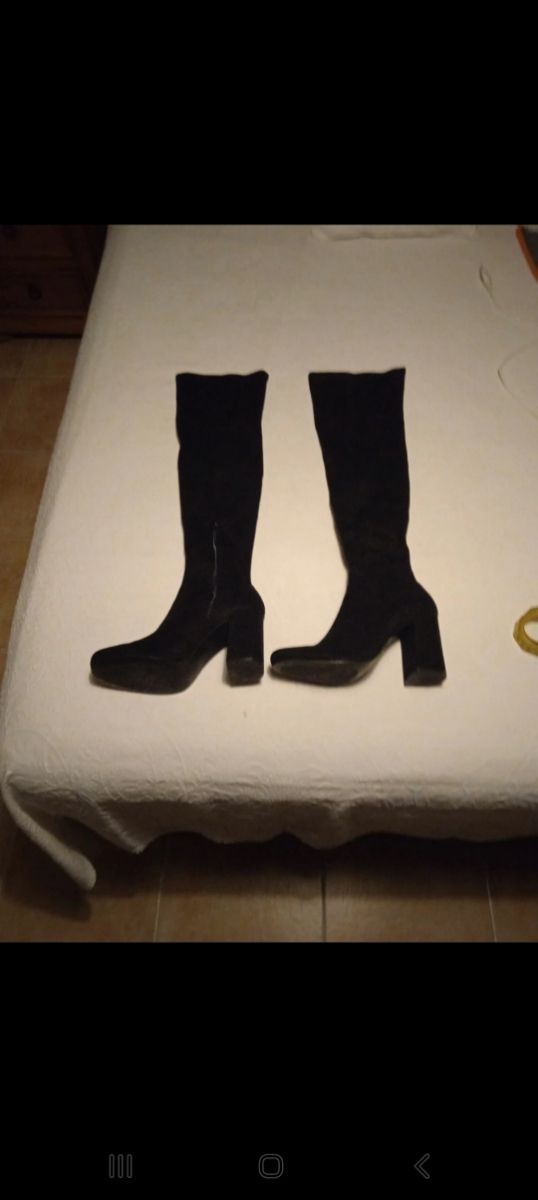 Botas piel de ante color negro