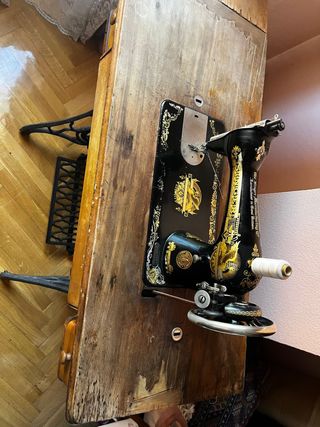 Maquina de coser Singer