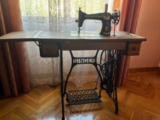 Maquina de coser Singer