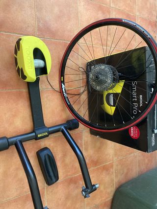 Rodillo Bkool Smart Pro 2 + llanta i roda