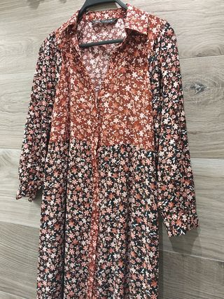 Vestido flores granate ZARA