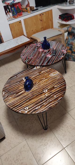THOREY: Mesa redonda baja de madera