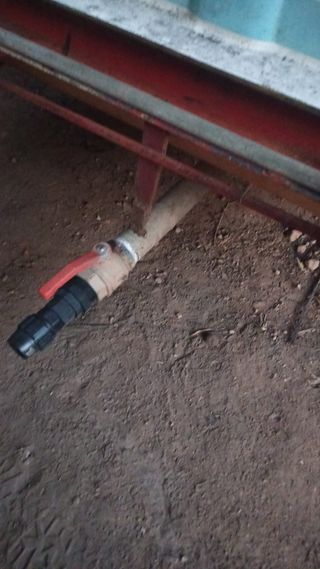 Cuba de 2000 litros con boca para riego