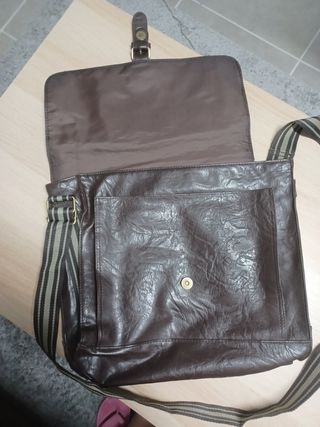 Maletín imitación piel