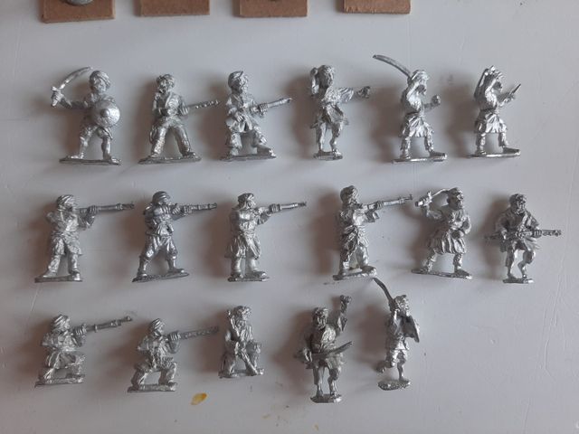Soldatini 35mm coloniali britannici in metallo