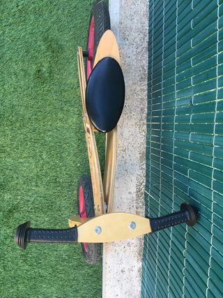 Bicicleta infantil sin pedales de madera
