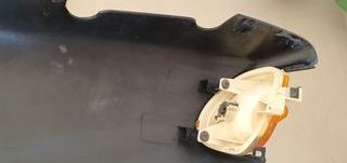 Cacha derecha + intermitente. Yamaha Neos 50.