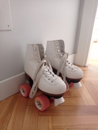 Patines de patinaje artístico. Talla 34