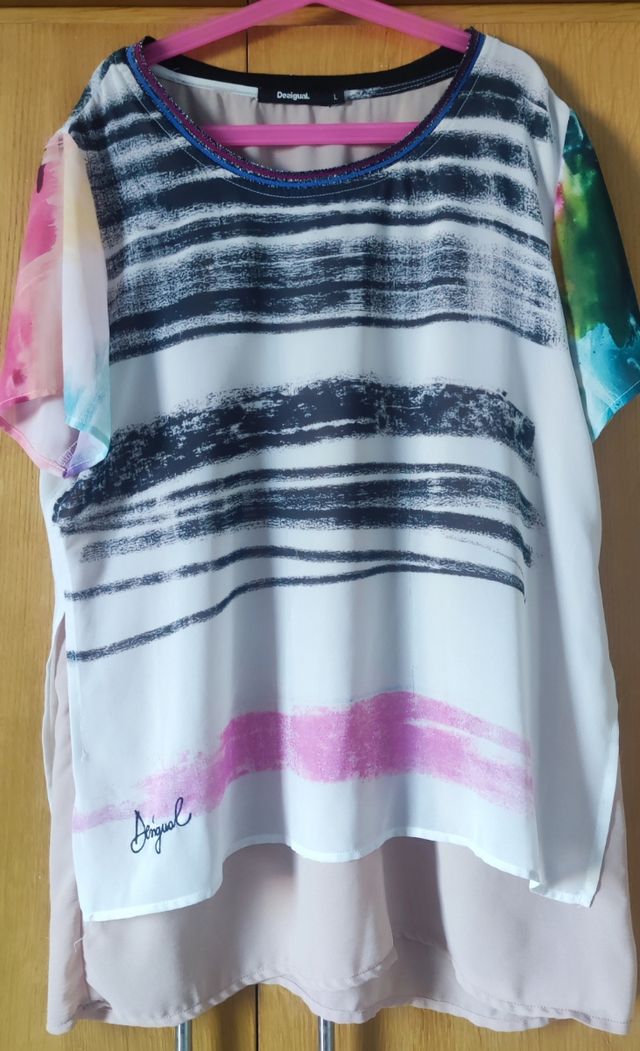 Rebajada-Camiseta gasa Desigual