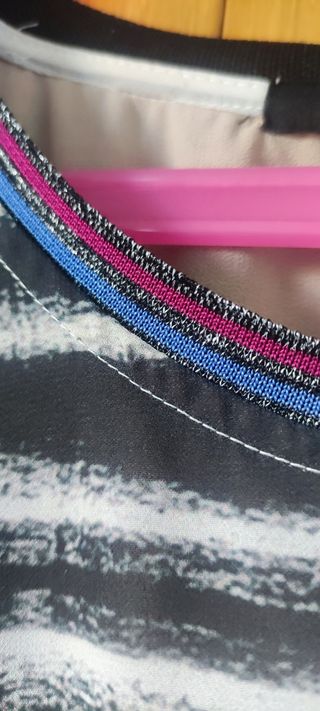 Rebajada-Camiseta gasa Desigual