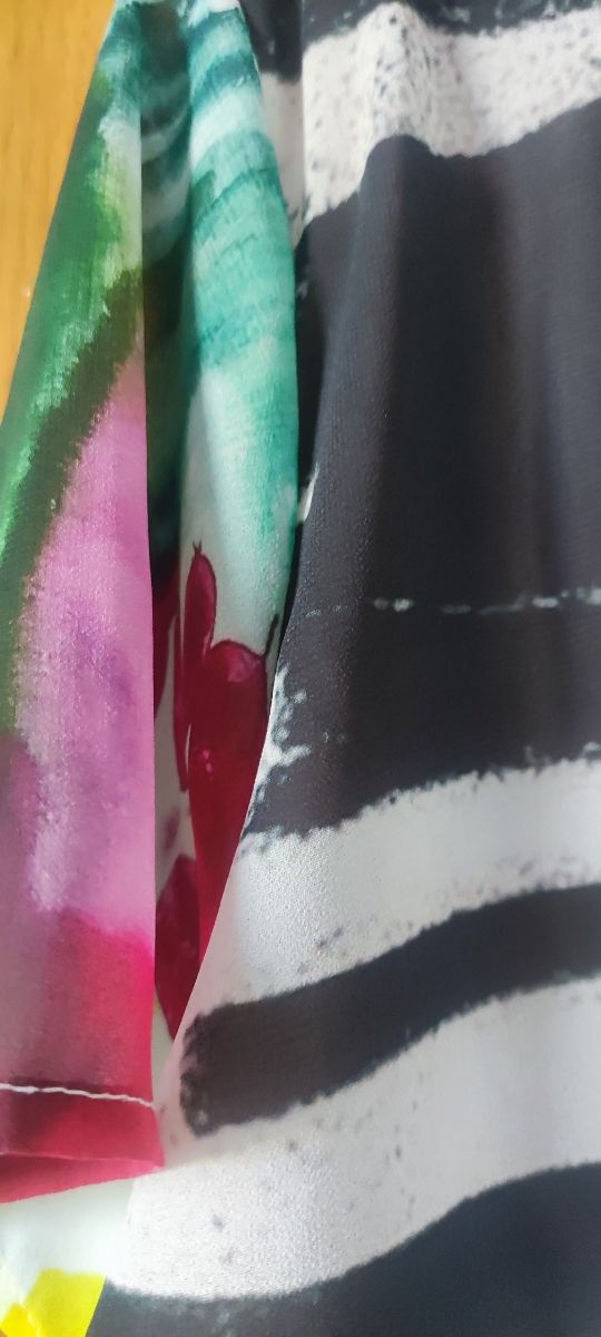 Rebajada-Camiseta gasa Desigual