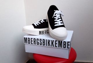 Zapatillas deportivas BIKKEMBERGS  NUEVAS negras