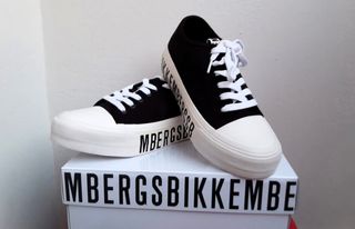 Zapatillas deportivas BIKKEMBERGS  NUEVAS negras