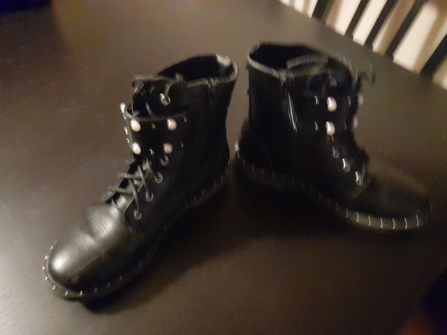 Botas de piel color negro talla 35