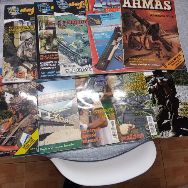LOTE 10 REVISTAS EJERCITO SOLDIERS DEFEN