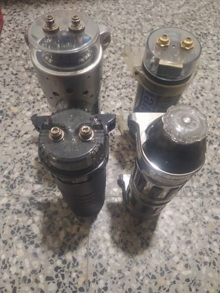 Capacitadores equipo música  1 faradio