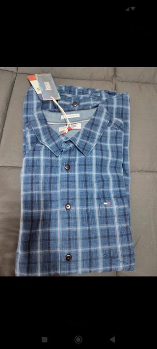 Camisa Tommy Hilfiger nueva,con etiqueta