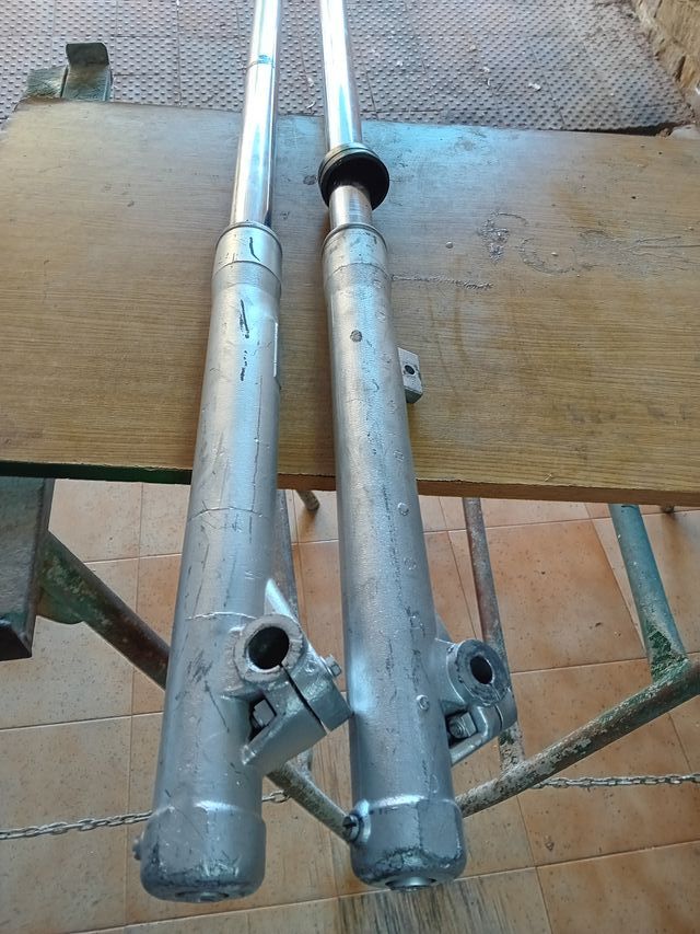 Montesa cappra Vb 1977, Horquilla y Tijas