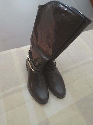 Botas altas. Básico de temporada otoño invierno.