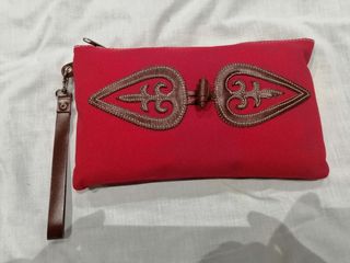 Bolso mano elegante con piel