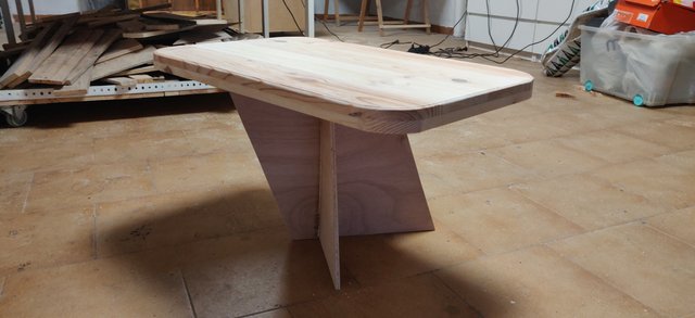 EINAR: Mesa baja auxiliar o centro del salon