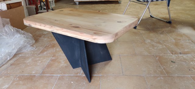 EINAR: Mesa baja auxiliar o centro del salon