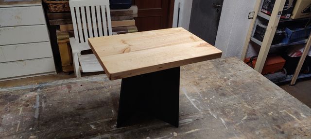 EINAR: Mesa baja auxiliar o centro del salon