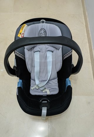 Sillita Grupo 0+ Cybex Aton 3 + base universal.