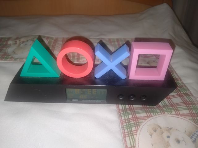 Reloj despertador PlayStation by colac