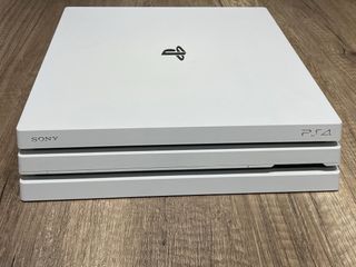 Play Station 4 Slim 1 tera