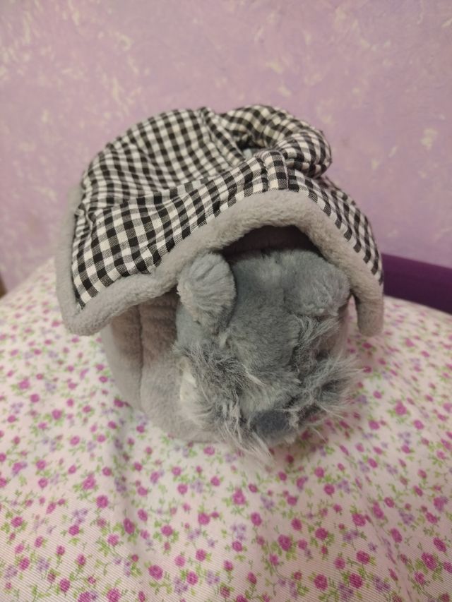 Peluche cane con cuccia