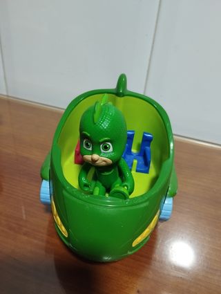 Surtido de 2 coches y 5 muñecos PJ MASKS