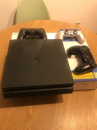 Playstation 4 Slim, PS4 de 1TB.