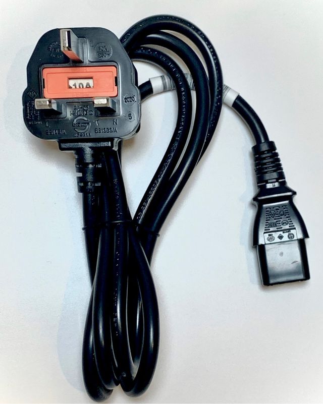 Cable alimetacion corriente con enchufe británico