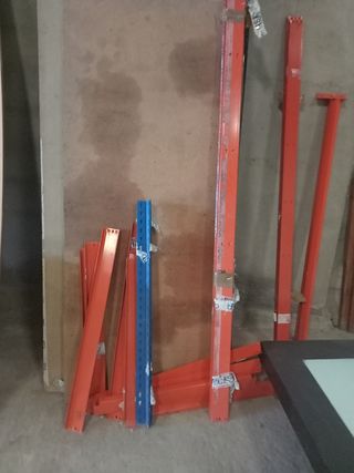 OCASIONMesas o estanterías poco uso