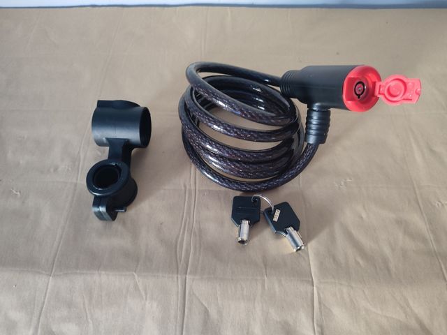 Candado tipo cadena con llave. Bici/moto