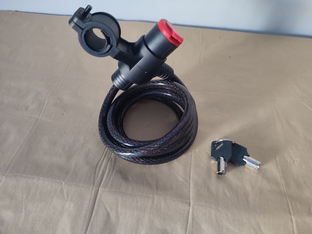 Candado tipo cadena con llave. Bici/moto