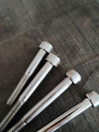 Tornillería Allen metrica 8x125