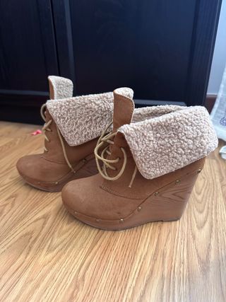 Botines marrones de cuña