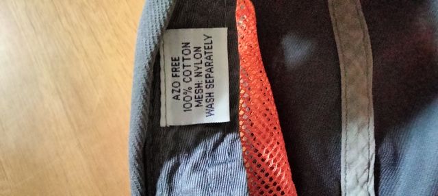 Cappello con visiera