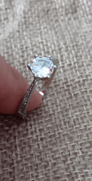 Anillo solitario circonitas cúbicas