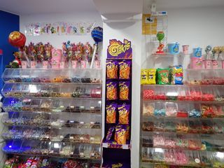 R-6990812 Traspaso Tienda de Chuches Castelldefels