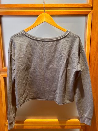 sudadera corta Bershka